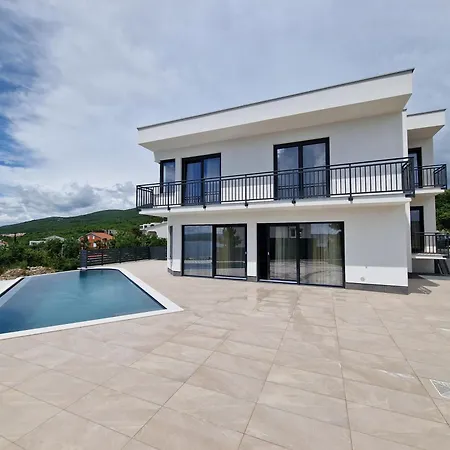 Villa V