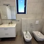V *