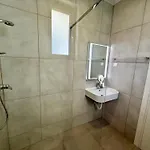V Вилла