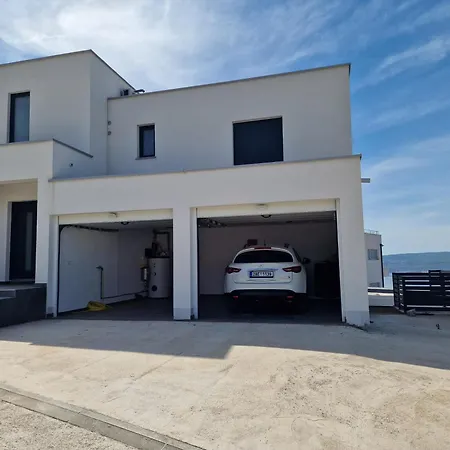 V Villa
