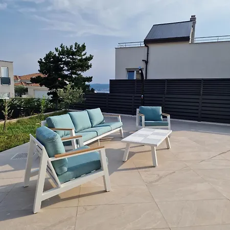 V Villa
